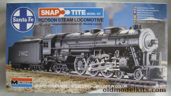 Monogram 1/87 Hudson Steam Locomotive Sante Fe - HO Scale, 1107 plastic model kit